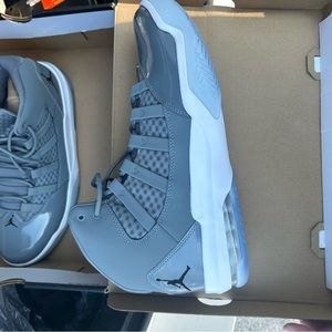 Size 13 Men’s Jordan’s Retro 11 cool Gray